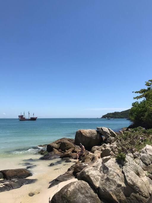 Apto Em Condominio No Centro De Bombinhas, Proximo Da Praia Eksteriør billede