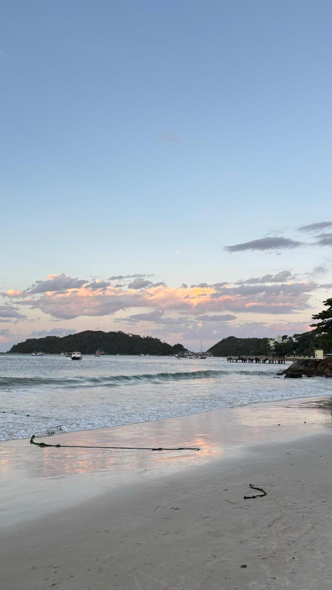 Apto Em Condominio No Centro De Bombinhas, Proximo Da Praia Eksteriør billede