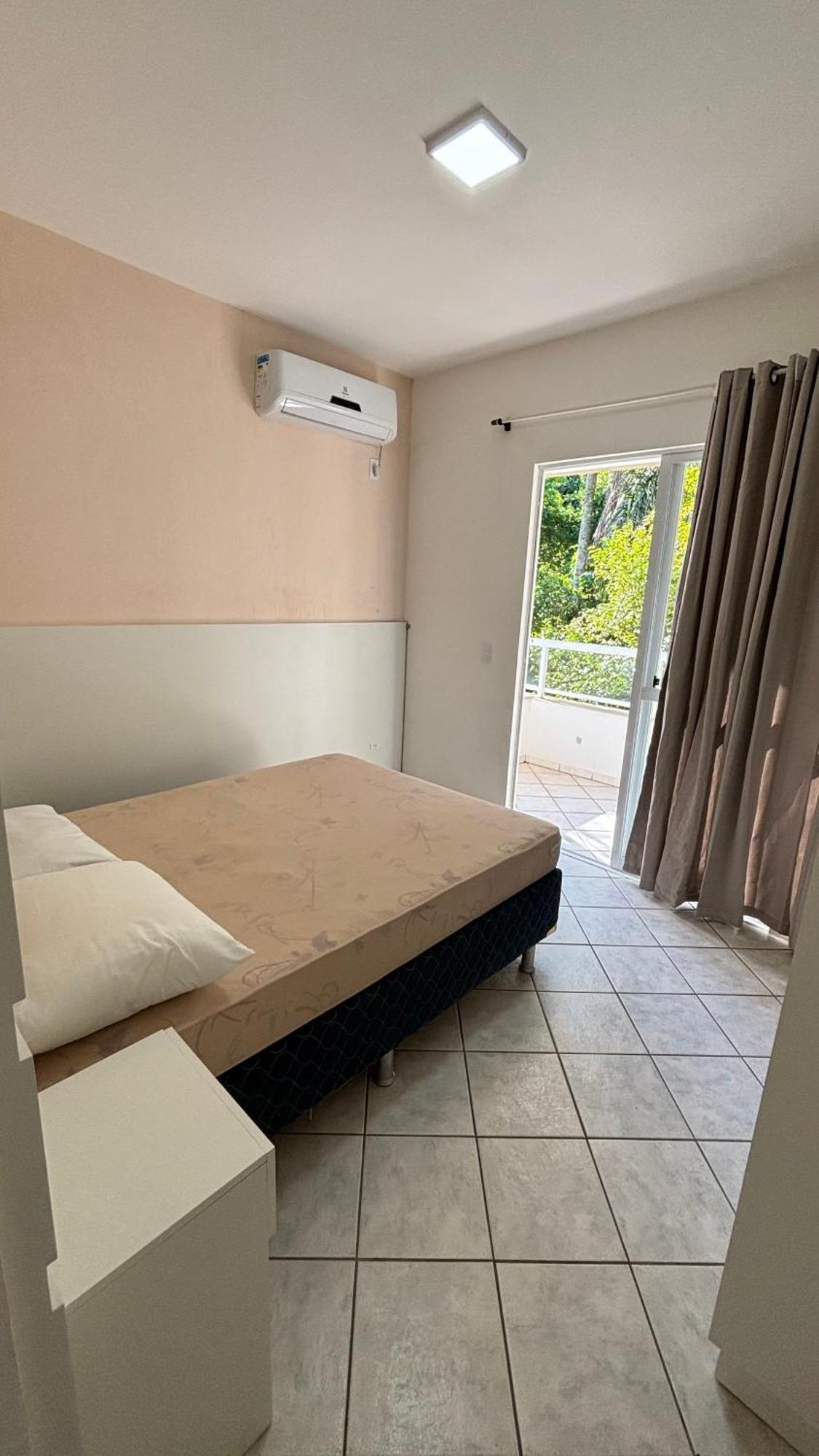 Apto Em Condominio No Centro De Bombinhas, Proximo Da Praia Eksteriør billede